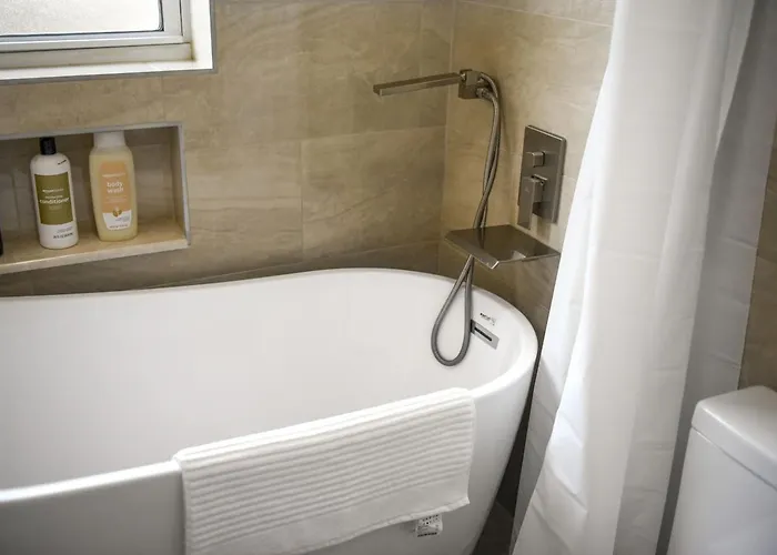 Holiday home Hot Tub W/6 Beds 2 Bath Games & Huge Backyard